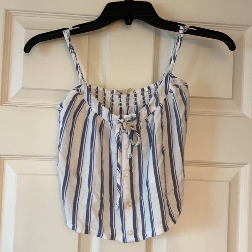 XS Hollister top